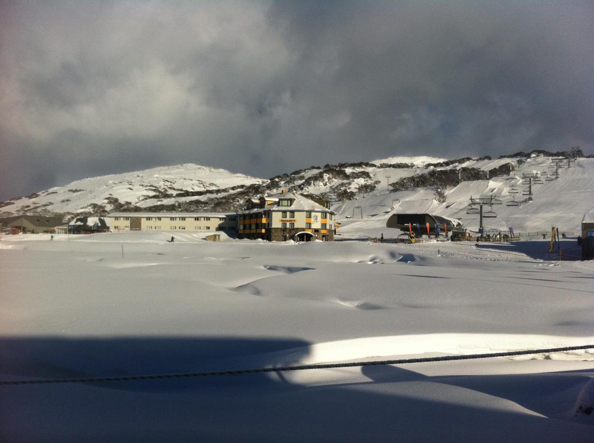 Perisher Manor Hotel Perisher Valley Esterno foto